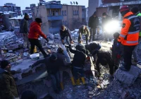 Turcja, Syria: liczba ofiar trzęsienia ziemi przekroczyła 11 tys.; maleją szanse na odnalezienie ocalałych - zdjęcie główne