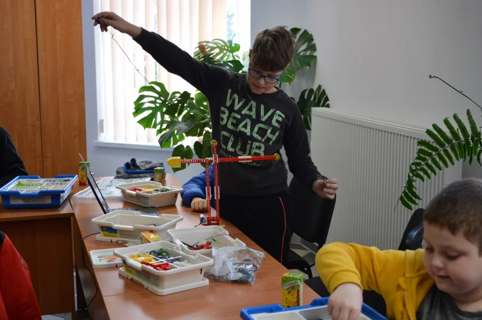 Ferie spędzili w bibliotece - zdjęcie 3