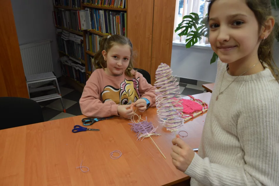 Ferie spędzili w bibliotece - zdjęcie 13