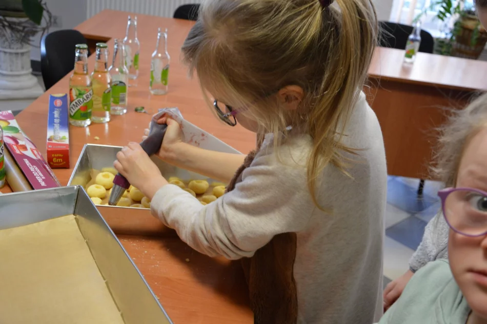 Ferie spędzili w bibliotece - zdjęcie 17