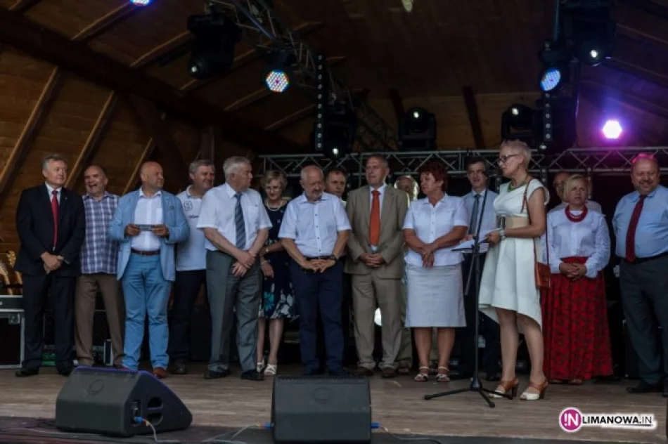 Tłumy na VI Festiwalu Śliwki Miodu i Sera - zdjęcie 3