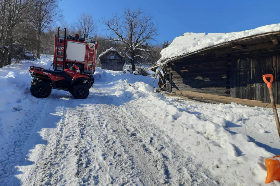 Dach zawalił się pod naporem śniegu - zdjęcie 4