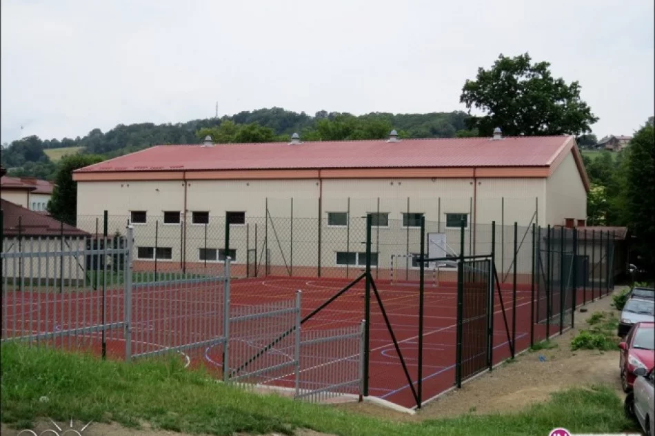 Boisko pod 'trójką' - zdjęcie 2