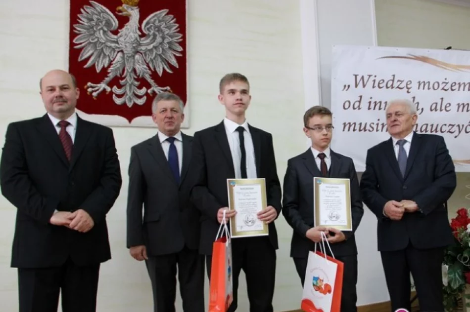 Nagrody Wójta Gminy Limanowa dla najlepszych uczniów oraz nauczycieli - zdjęcie 2