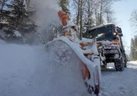 Tatry: trudne warunki turystyczne; przekopywane są lawiniska przed Morskim Okiem - zdjęcie główne