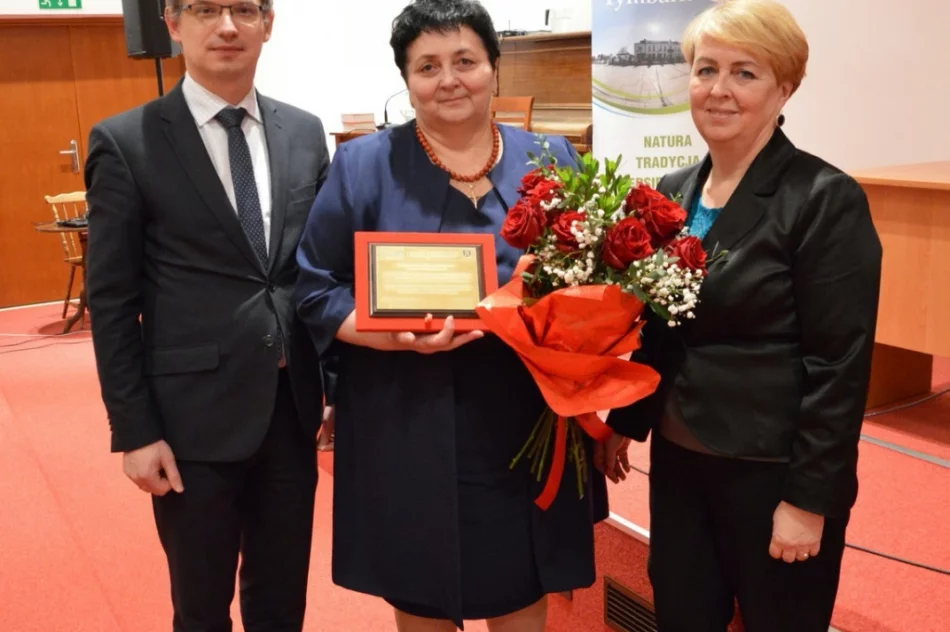 Pożegnanie pełne wzruszeń. Emerytura po 44 latach w administracji - zdjęcie 3