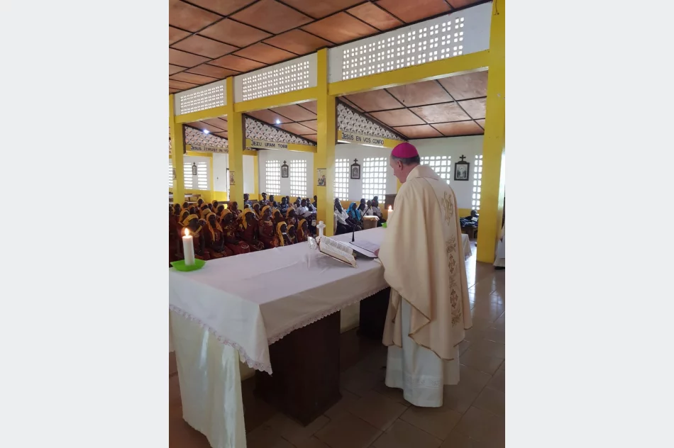 W sanktuarium Bożego Miłosierdzia w Louvaku - zdjęcie 11