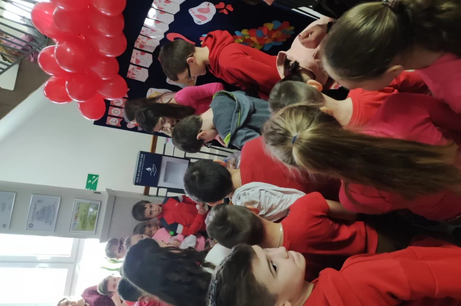 Tydzień pod hasłem „Pomagam!” w Szkole Podstawowej im. Marii Dąbrowskiej w Nowym Rybiu - zdjęcie 7