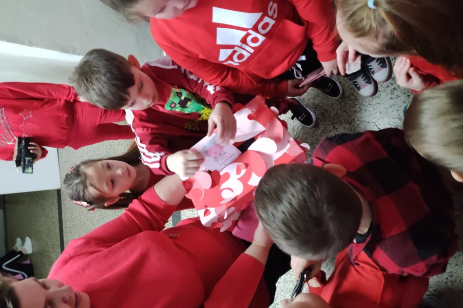 Tydzień pod hasłem „Pomagam!” w Szkole Podstawowej im. Marii Dąbrowskiej w Nowym Rybiu - zdjęcie 8