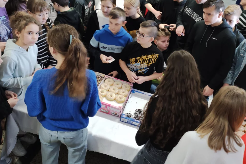 Tydzień pod hasłem „Pomagam!” w Szkole Podstawowej im. Marii Dąbrowskiej w Nowym Rybiu - zdjęcie 13