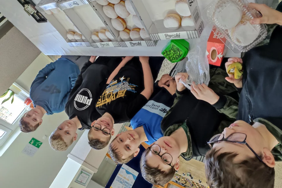 Tydzień pod hasłem „Pomagam!” w Szkole Podstawowej im. Marii Dąbrowskiej w Nowym Rybiu - zdjęcie 15