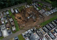 Małopolska: parafia w Trzebini wprowadziła zakaz wstępu na cmentarz - zdjęcie główne