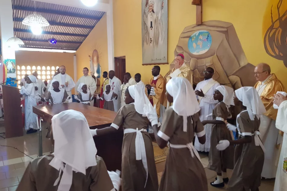 Niecodzienna uroczystość w Dolisie - zdjęcie 3