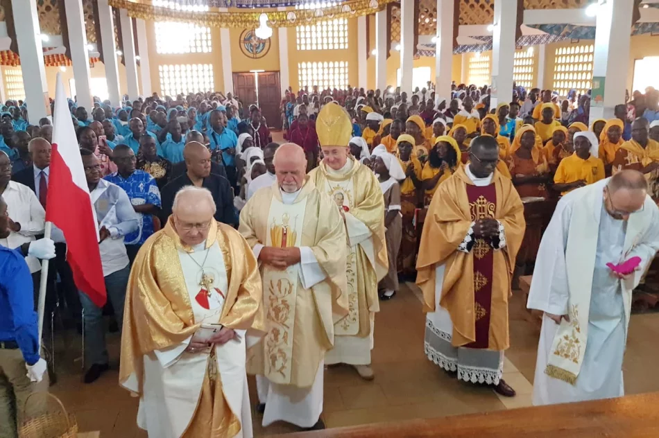 Niecodzienna uroczystość w Dolisie - zdjęcie 11