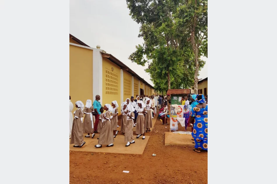 Niecodzienna uroczystość w Dolisie - zdjęcie 15