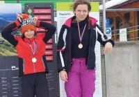 Sukces uczniów limanowskiej „Jedynki” na powiatowych zawodach SLALOM GIGANT w Kasinie Wielkiej - zdjęcie główne