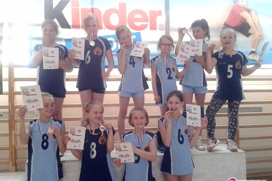 Udane zakończenie sezonu przez młode siatkarki z Limanowej - zdjęcie 2