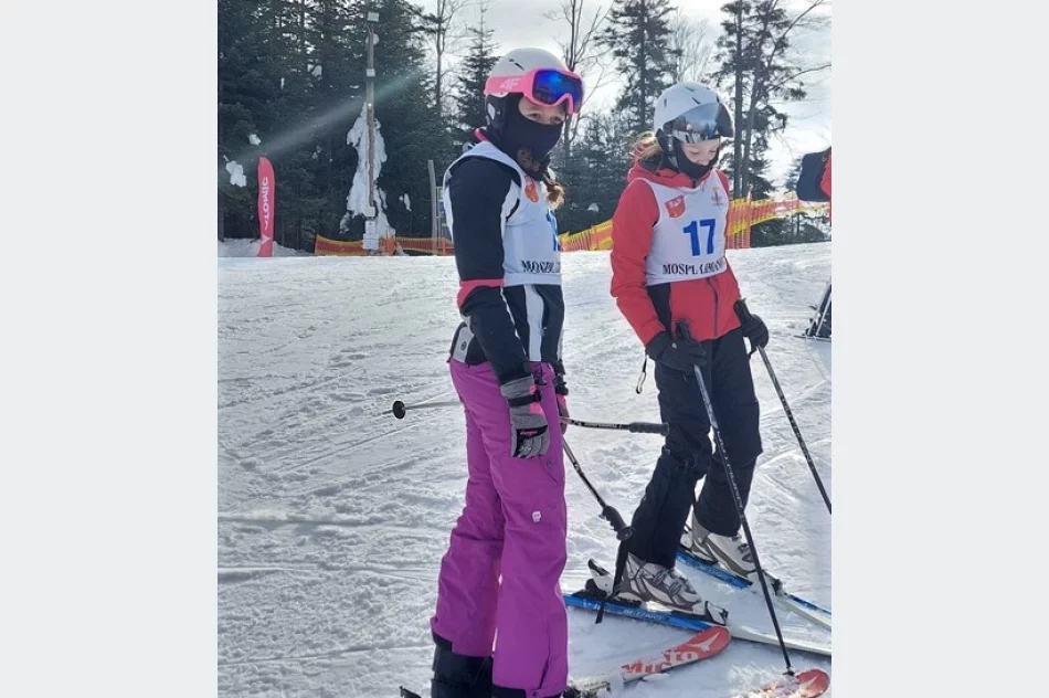 Sukces uczniów limanowskiej „Jedynki” na powiatowych zawodach SLALOM GIGANT w Kasinie Wielkiej - zdjęcie 5