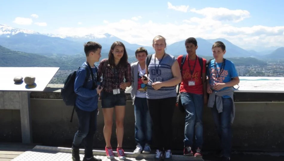 Uczniowie z ZS Nr 1  Starej Wsi  w rejonie malowniczych gór Alp - zdjęcie 1