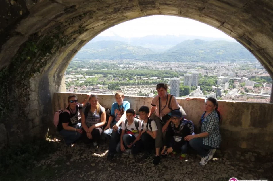 Uczniowie z ZS Nr 1  Starej Wsi  w rejonie malowniczych gór Alp - zdjęcie 3