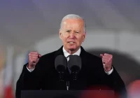 Prezydent Biden: będziemy bronić suwerenności narodów i demokracji; nasze wsparcie dla Ukrainy będzie niezachwiane - zdjęcie główne