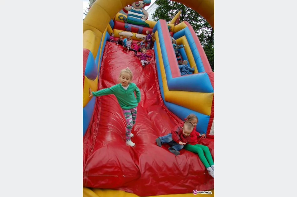 Piknik w Starej Wsi pełen uśmiechniętych dzieci - zdjęcie 4