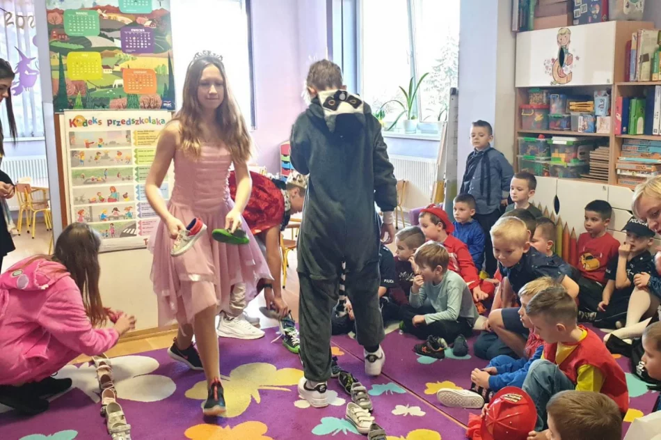 Szkolne Koło Wolontariatu z limanowskiej „Dwójki” zdobyło II miejsce w Plebiscycie na najlepszą akcję wolontariacką - zdjęcie 13