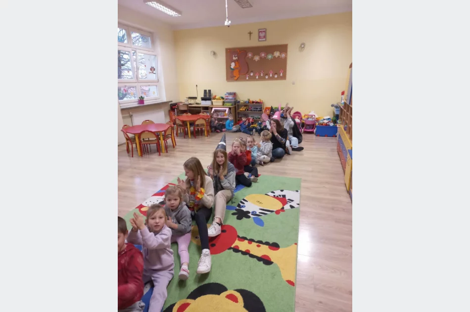 Szkolne Koło Wolontariatu z limanowskiej „Dwójki” zdobyło II miejsce w Plebiscycie na najlepszą akcję wolontariacką - zdjęcie 16