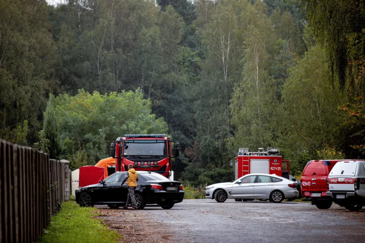 Małopolska: pod budynkiem gospodarczym w Trzebini zapadła się ziemia