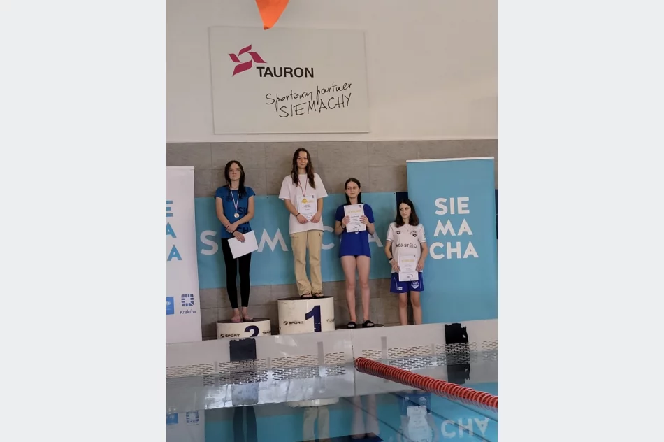 Pływackie osiągnięcia limanowskich zawodników - zdjęcie 2