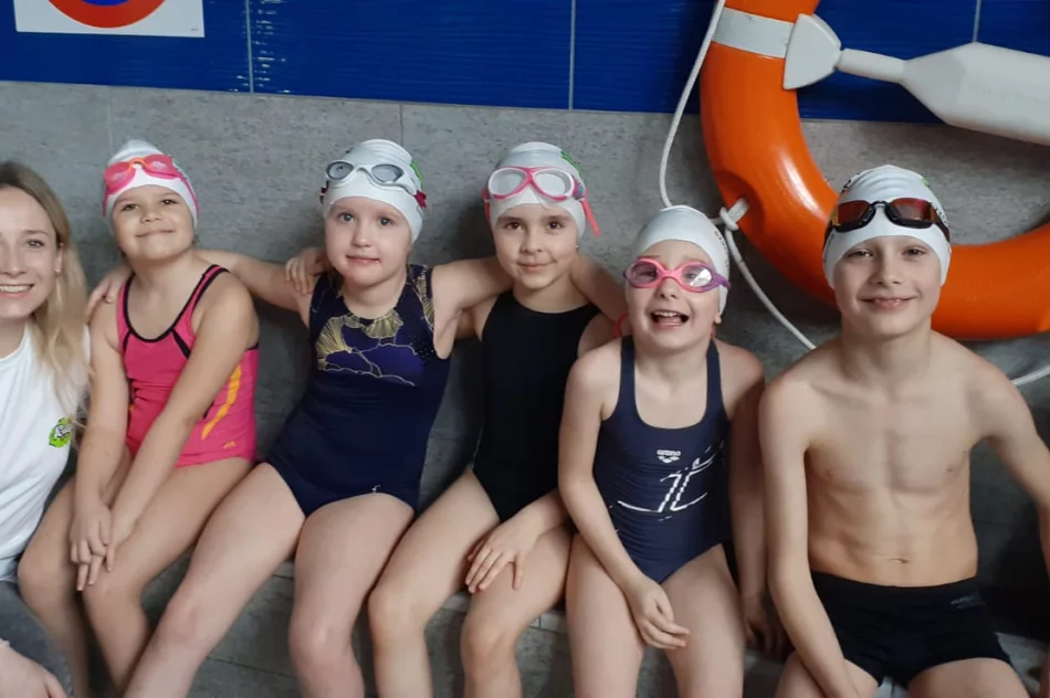 Pływackie osiągnięcia limanowskich zawodników - zdjęcie 10
