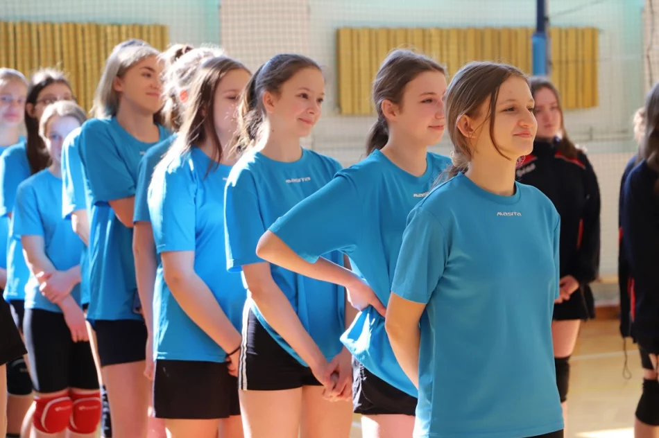 Mordarka broni tytuł Mistrzyń Gminy w Siatkówce Młodzieży - zdjęcie 5