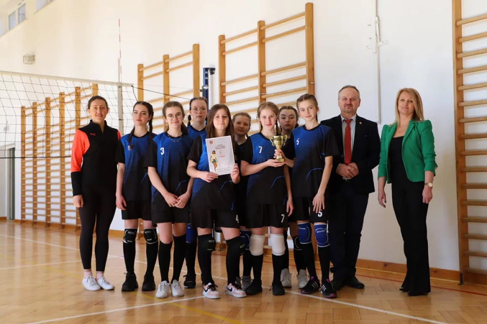 Mordarka broni tytuł Mistrzyń Gminy w Siatkówce Młodzieży - zdjęcie 13