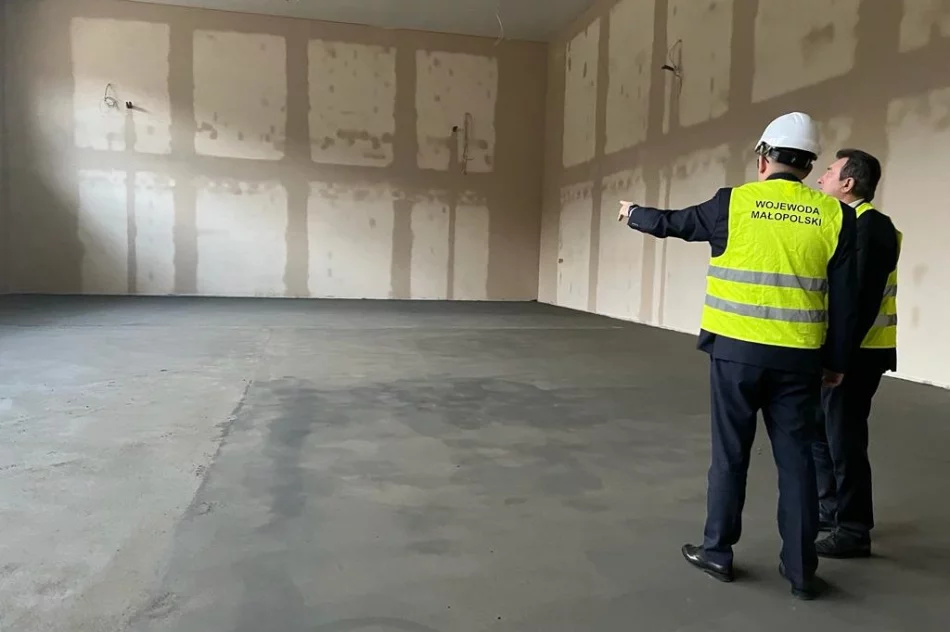 Wojewoda wizytował sportowe inwestycje - zdjęcie 2