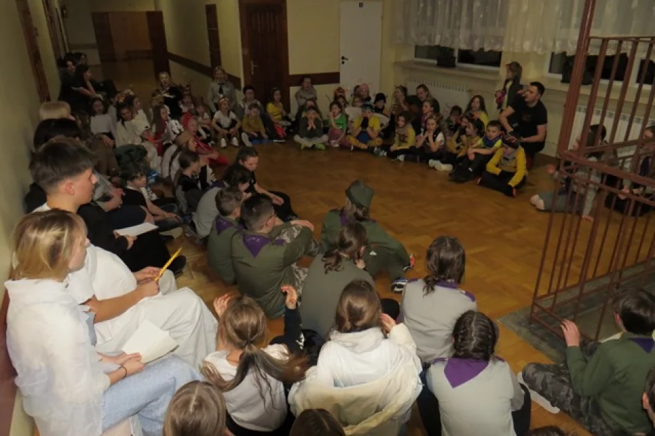 Zuchy i harcerze z ”Jedynki” na wyjątkowym biwaku harcerskim w Mszanie Dolnej - zdjęcie 2