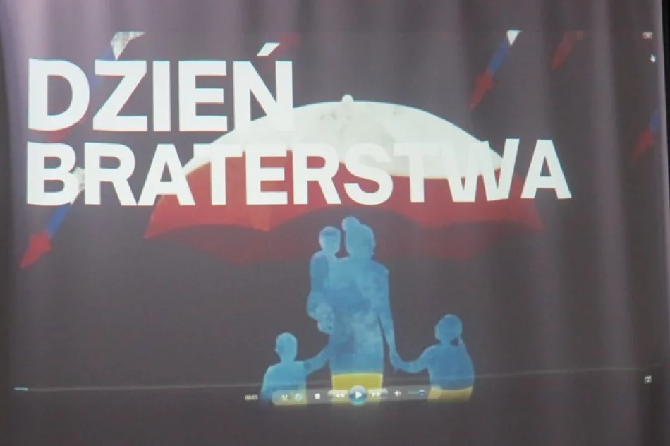 Zuchy i harcerze z ”Jedynki” na wyjątkowym biwaku harcerskim w Mszanie Dolnej - zdjęcie 7