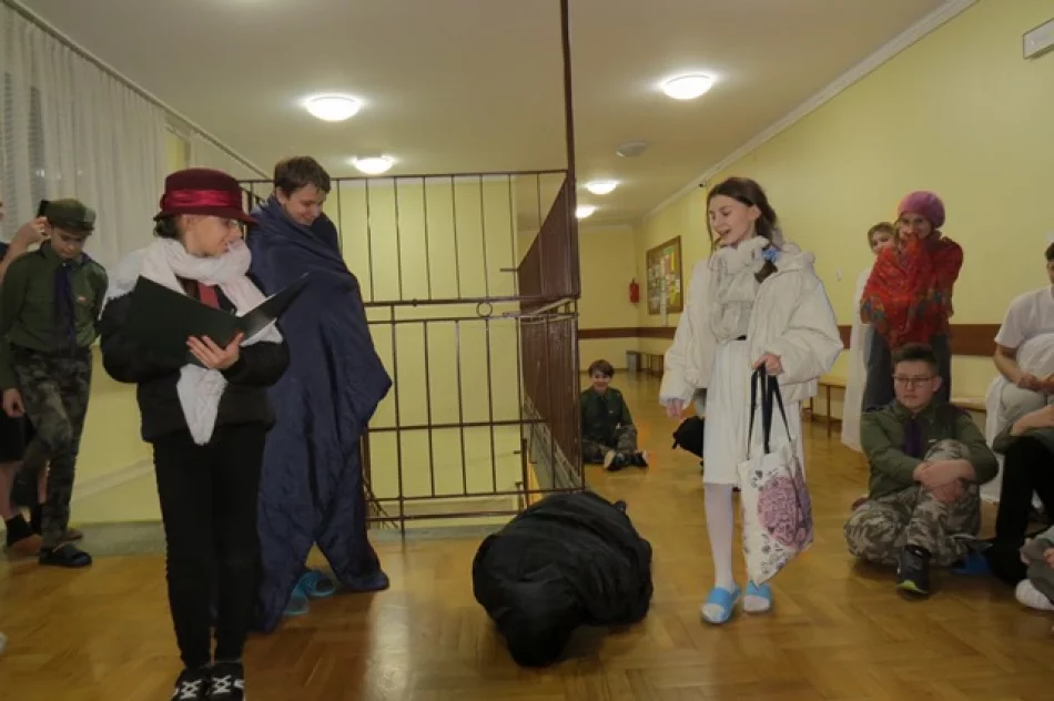 Zuchy i harcerze z ”Jedynki” na wyjątkowym biwaku harcerskim w Mszanie Dolnej - zdjęcie 14