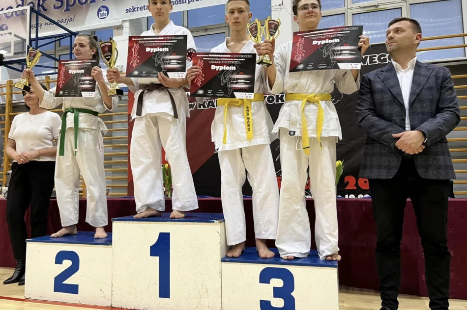 Pierwsze medale w nowym sezonie dla karateków ARS Limanowa – JONIEC Team - zdjęcie 2