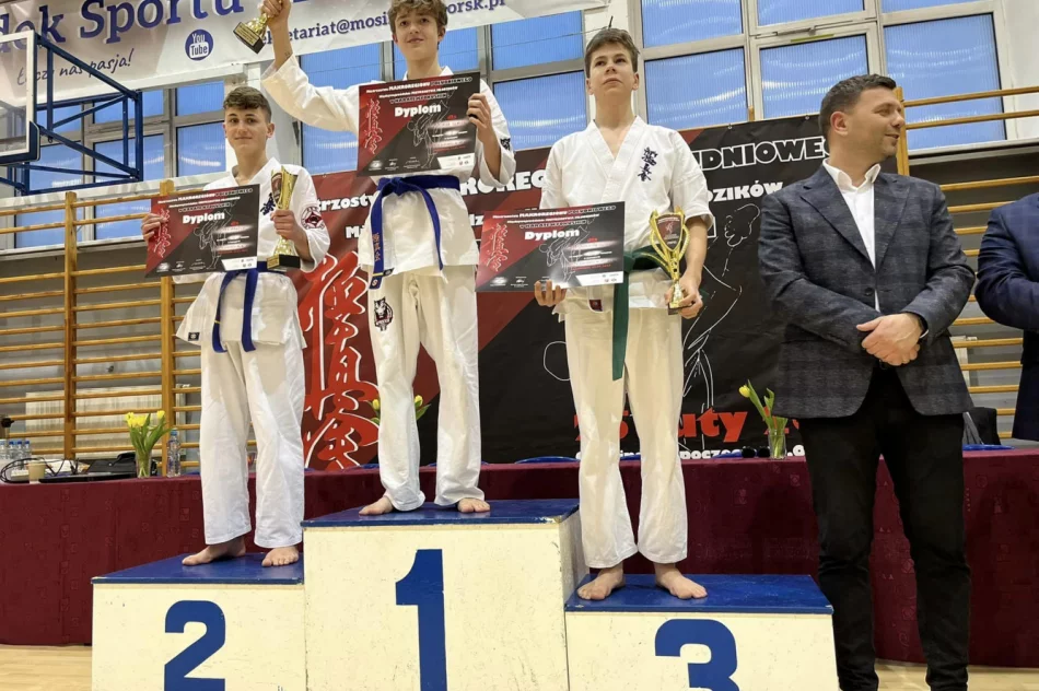 Pierwsze medale w nowym sezonie dla karateków ARS Limanowa – JONIEC Team - zdjęcie 5