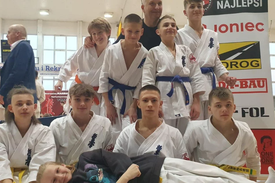 Pierwsze medale w nowym sezonie dla karateków ARS Limanowa – JONIEC Team - zdjęcie 8
