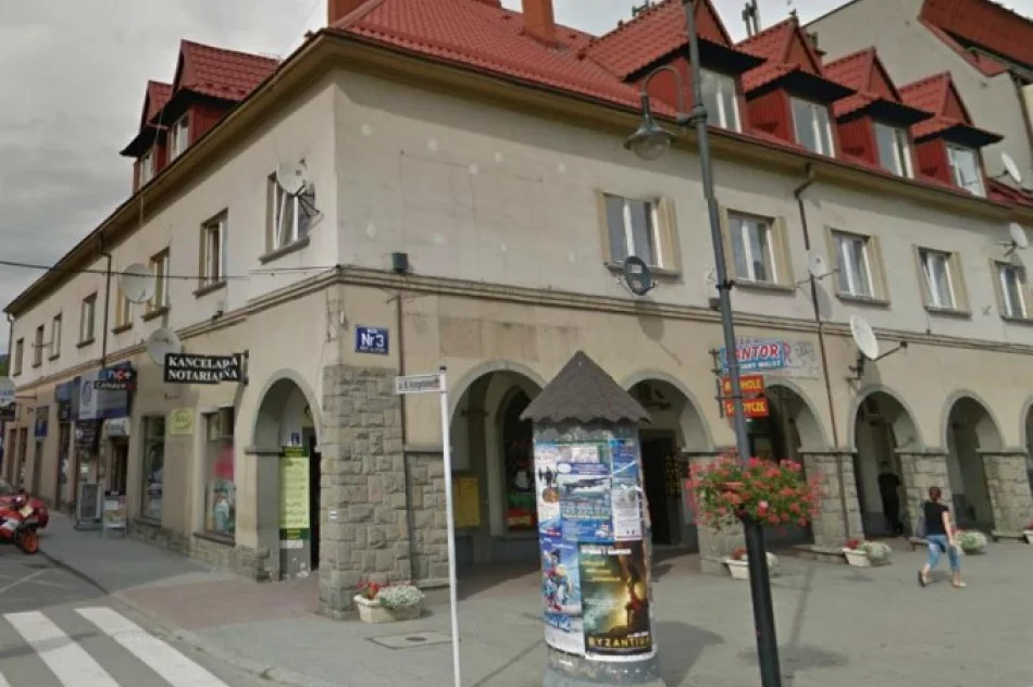 Ogłoszenie o przetargu ustnym nieograniczonym na najem lokalu użytkowego przy ul. Rynek 3 - zdjęcie 4