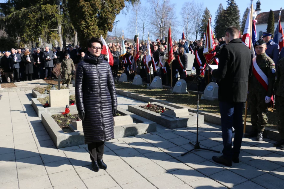 Odbyły się Powiatowo-Miejskie obchody Dnia Pamięci Żołnierzy Wyklętych - zdjęcie 17