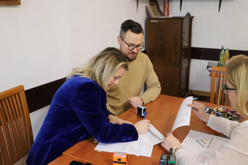 Podpisanie umów na remont dróg w Rupniowie, Nowym i Starym Rybiu - zdjęcie 9