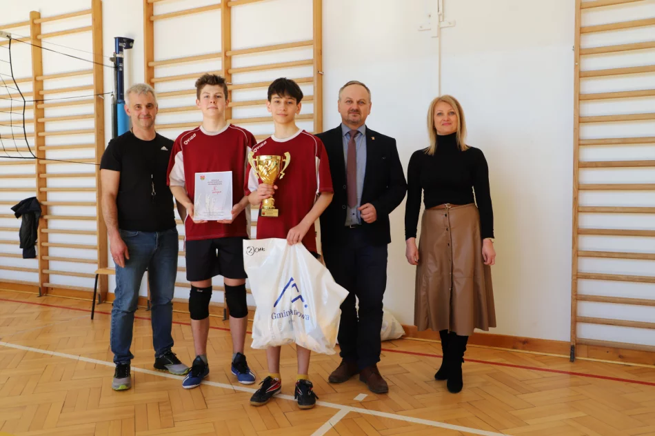 Chłopcy z Mordarki Mistrzami Gminy w Siatkówce Młodzieży - zdjęcie 20