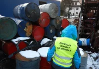 Beczki z niebezpiecznymi substancjami - zdjęcie główne