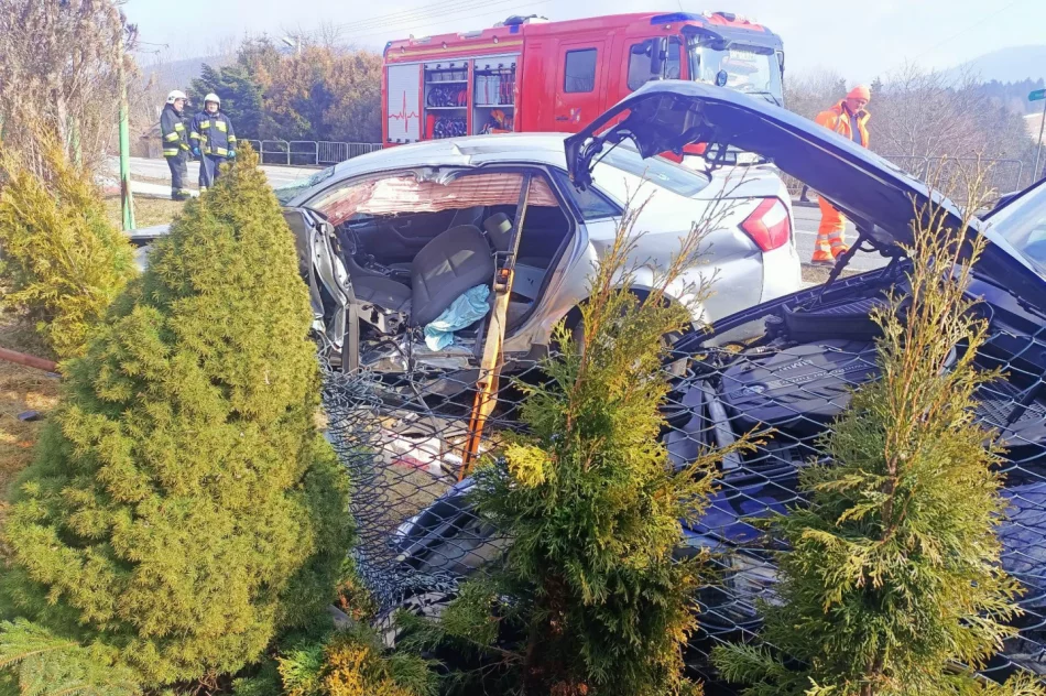 ​Wyprzedzał ciąg pojazdów w miejscu niedozwolonym - zdjęcie 2