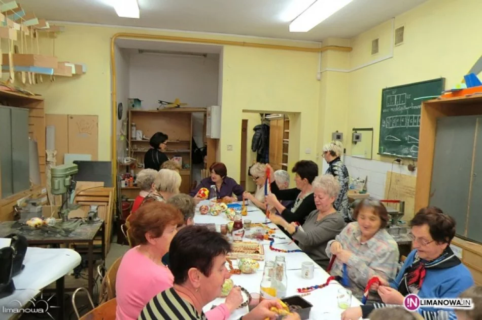 Projekt „Wspieranie osób w podeszłym wieku w integracji z młodzieżą – Klub Samopomocy” - zdjęcie 2