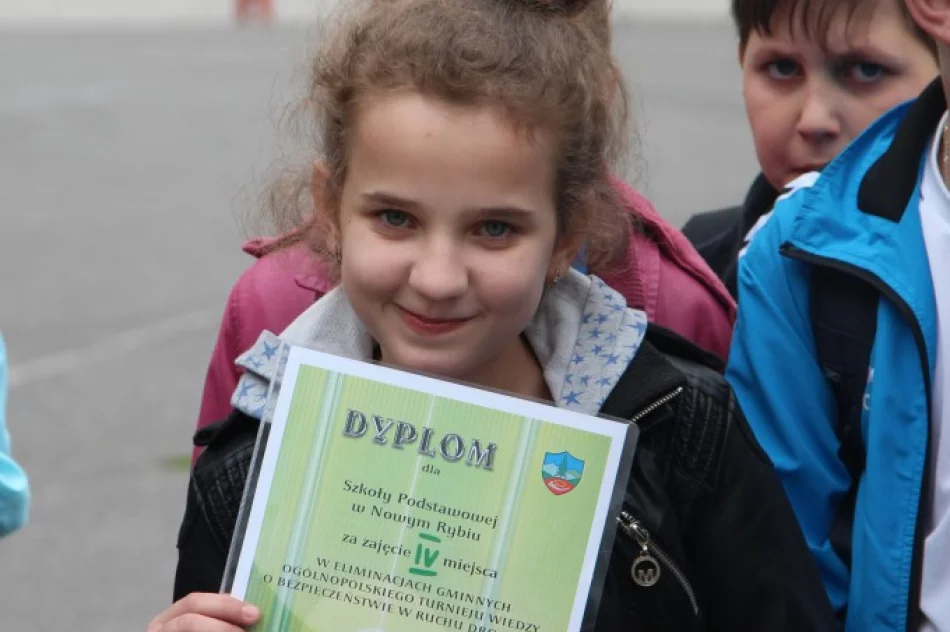 Turniej  Bezpieczeństwa Ruchu Drogowego w Męcinie - zdjęcie 4