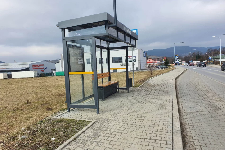 Nowy przystanek samowolą? "Teren prywatny" - zdjęcie 5