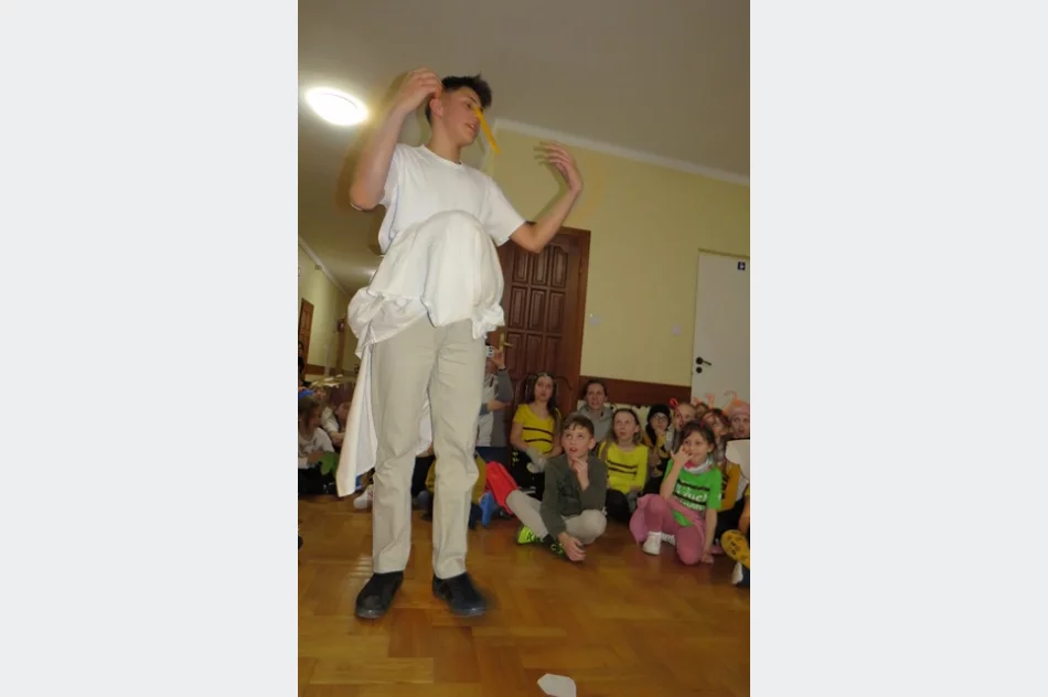 Zuchy i harcerze na wyjątkowym biwaku - zdjęcie 9